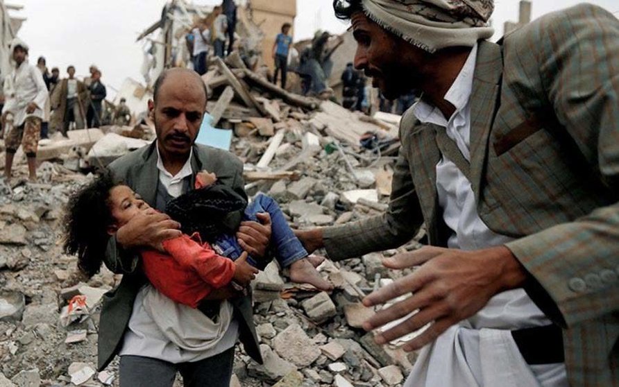 Guerra en Yemen Niña herida bombardeos