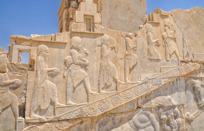 Soldados con ofrendas. Persépolis