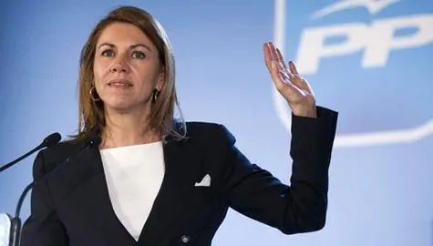 NAC43. AVIL&hellip;S (ASTURIAS), 10/03/2012.- La secretaria general del PP, Mar&Igrave;a Dolores Cospedal, durante su intervenci&Ucirc;n hoy en un mitin para apoyar a la candidata del partido a la Presidencia del Principado de Asturias, Mercedes Fern&middot;ndez, celebrado en Aviles. EFE/Alberto Morante