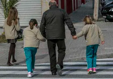 ni&ntilde;os uniforme colegio devesa,21-01-2015.ELCHE.FOTO:ANTONIO AMOROS