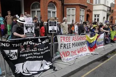 Londres-assange-simpatizantes-cancilleria