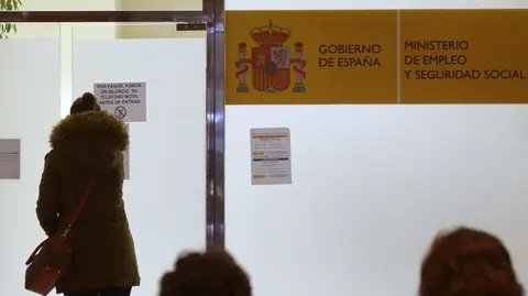 el-ritmo-de-creacion-de-empleo-se-frena-pero-hay-472-998-cotizantes-mas-que-hace-un-ano