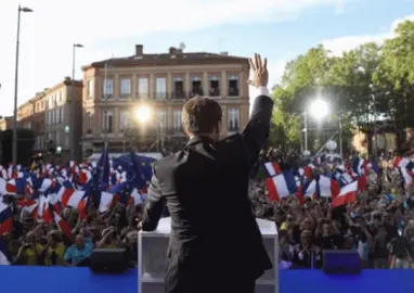 MACRON