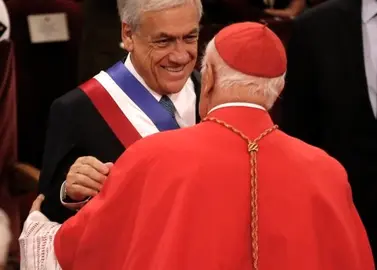 pi&ntilde;era iglesia chile