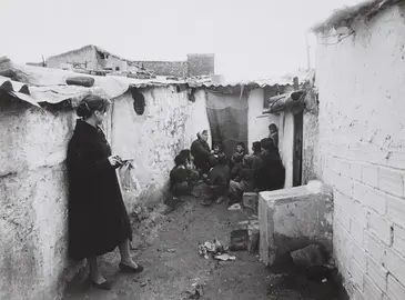 La madre &Aacute;ngela y ni&ntilde;os del cerro, hacia 1960