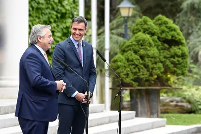 alberto fernandez pedro sanchez moncloa