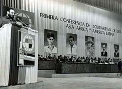 Fidel en la Primera Conferencia de Solidaridad de los Pueblos de Asia, Africa y América Latina (TRICONTINENTAL)17 de enero de 1966.Fid17434