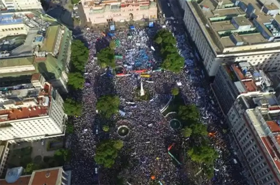 plaza-mayo-argentina2