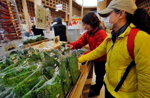 Japoneses compran espinacas libres de radioactividad