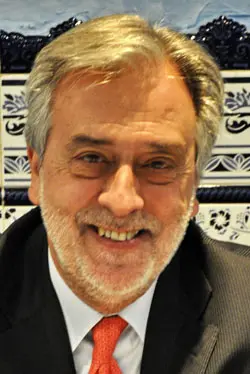 julio senador