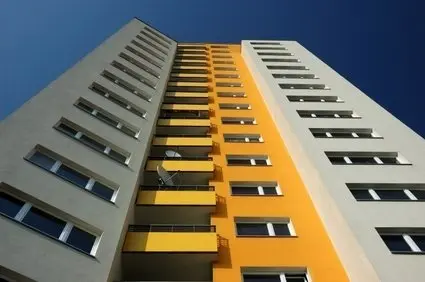 Modernes Wohnhaus in der Stadt