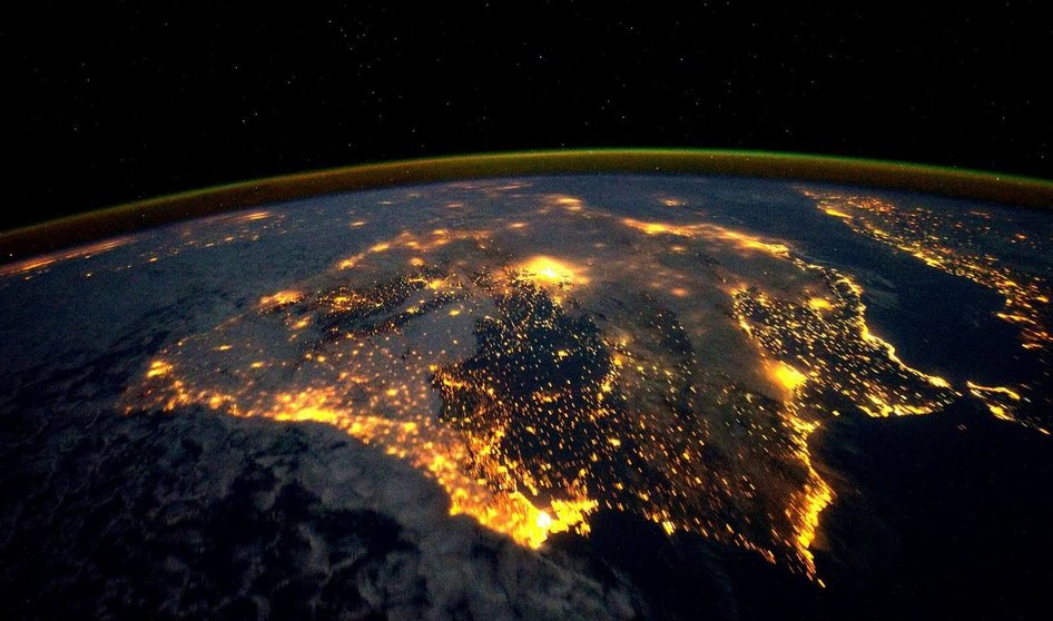 peninsula-iberica-noche-diciembre-2011-desde-ISS-NASA-e1504602496408