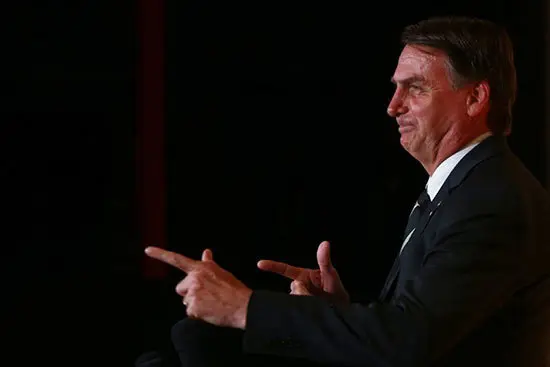 Jair-Bolsonaro-Brasil-armas