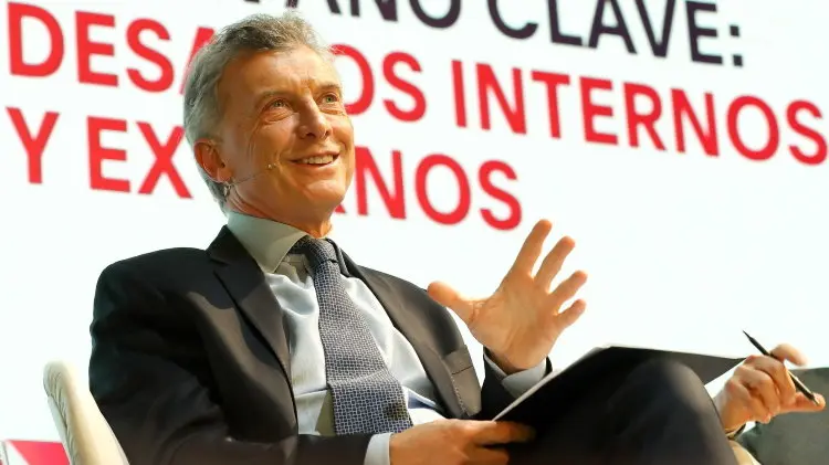MAURICIO MACRI 750 420