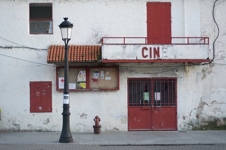 cine pueblo