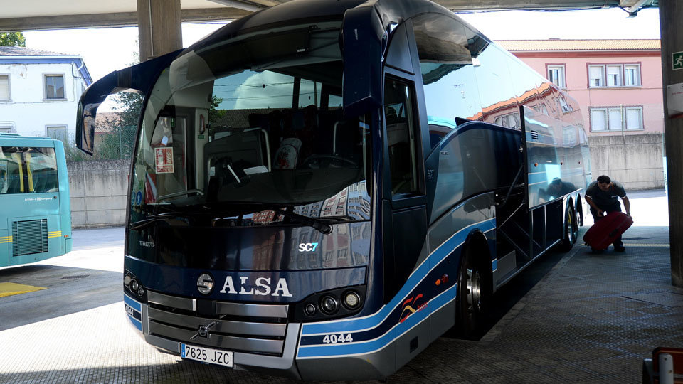 Buses de ALSA y Tranvias de Ferrol