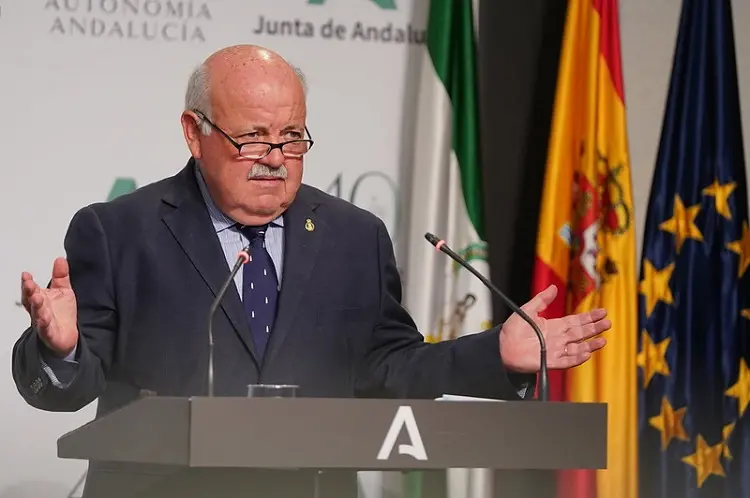 consejero sanidad andalucia