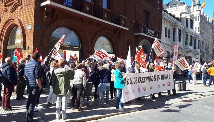 protesta sindicato ccoo despidos bbva
