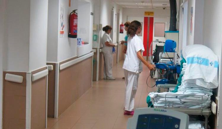 urgencias-camas-enfermeras-hospitañ-644x381