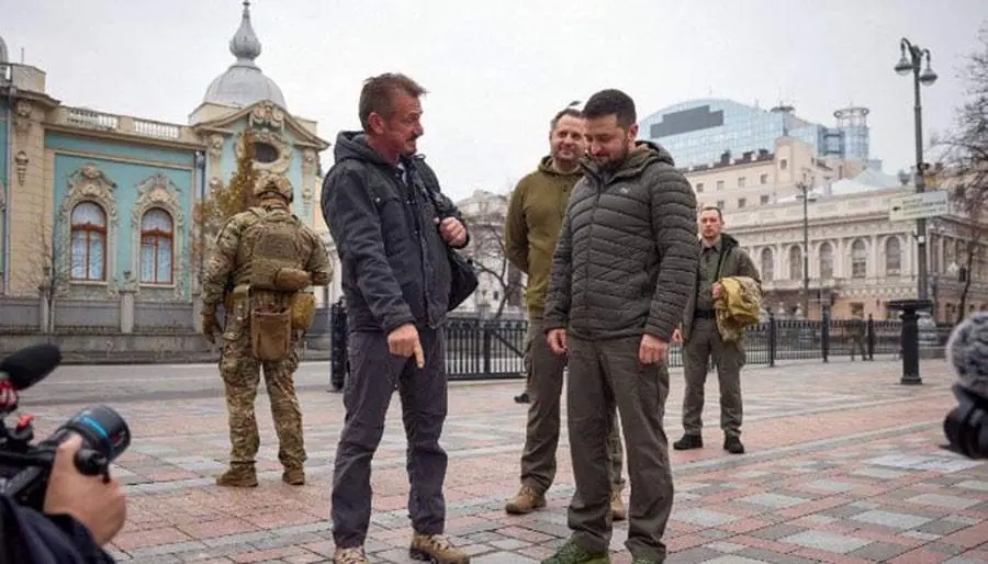 Sean Penn y Volodymyr Zelensky