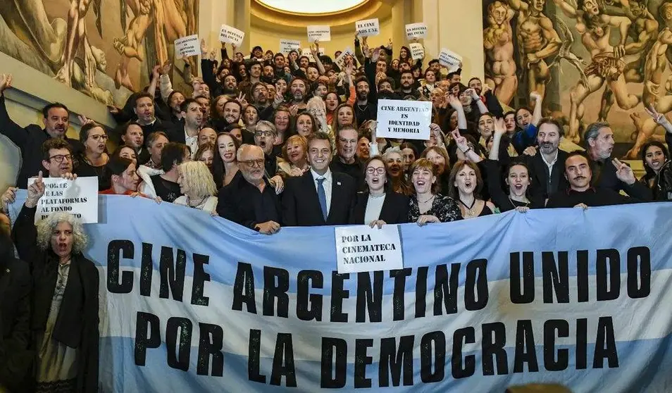 Sergio Massa con destacadas figuras del cine argentino