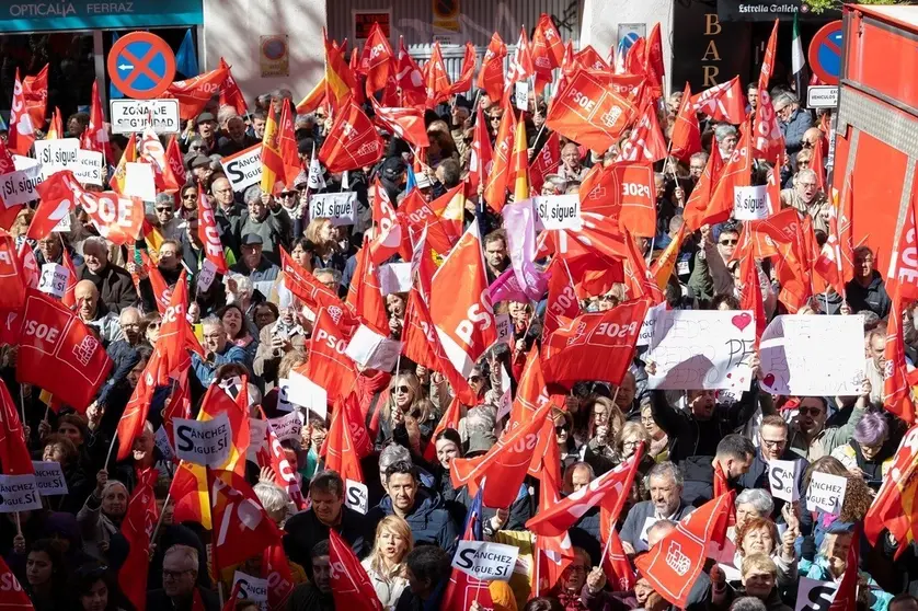 concentracion_socialistas_ferraz