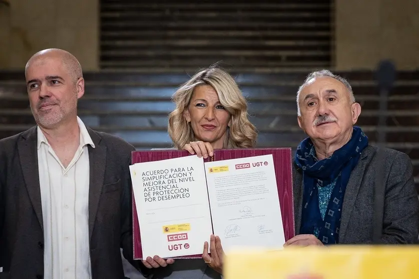 firma_acuerdo_subsidio_desempleo_mayo_2024