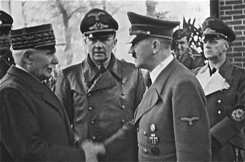 Encuentro entre Philippe P&eacute;tain y Adolf Hitler en octubre de 1940 (Wikipedia)