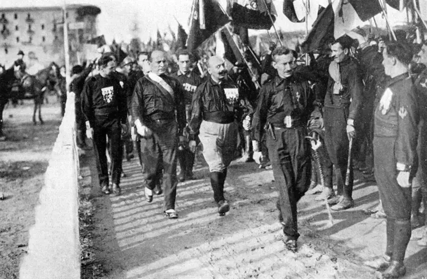 Manual para la construcci&oacute;n de un estado fascista: el caso italiano