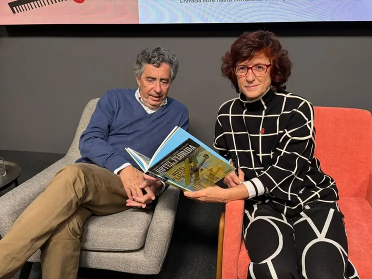 Carlos Garc&iacute;a Santa Cecilia y Antonia Santolaya 1