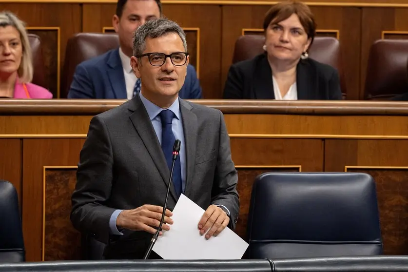 ministro_bola&ntilde;os