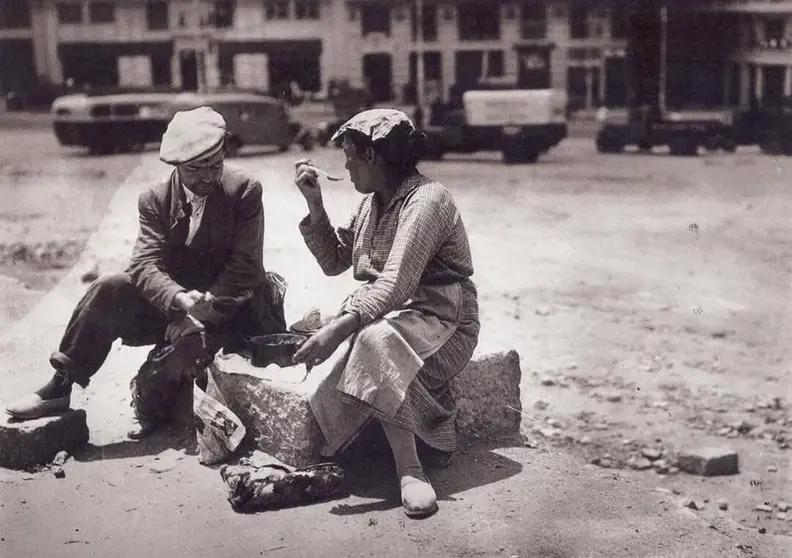 3) Cocido callejero en Madrid 1933