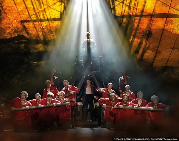 Les_Miserables_Ensemble_Prologue_Photo_by_Danny_Kaan