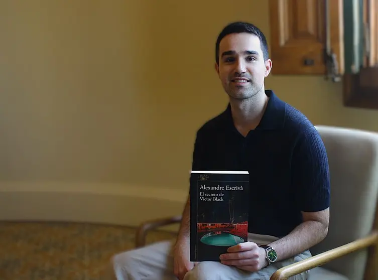 Foto de Alexandre Escriv&agrave; en la Casa de les Punxes de Barcelona
