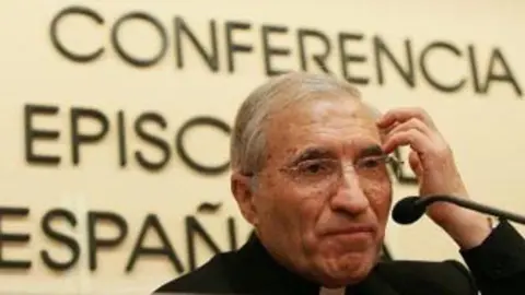 rocuo avrela, reelegido presidente de la conferencia episcopal