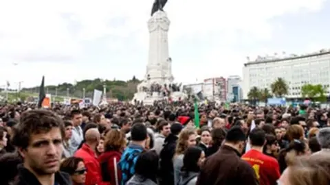 Manifestaci&oacute;n convocada a trav&eacute;s de internet