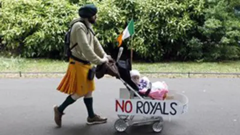 El Ej&eacute;rcito irland&eacute;s desactiva una bomba