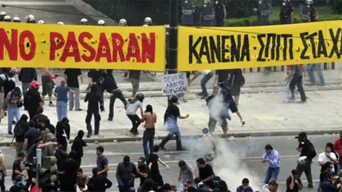 Unos 3.500 polic&iacute;as se han desplegado para evitar incidentes.