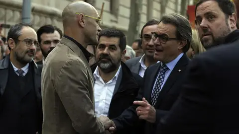mas-pacta-con-la-cup-su-investidura-tras-el-20-d-a-cambio-de-quitarle-poder-ejecutivo