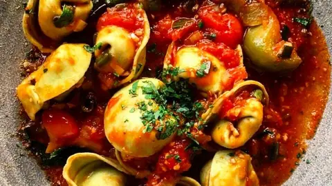 Tortellini-con-salsa-pomodoro