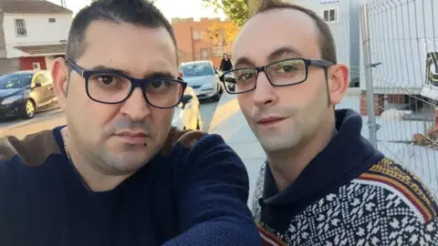 IVAN-Y-SALVADOR