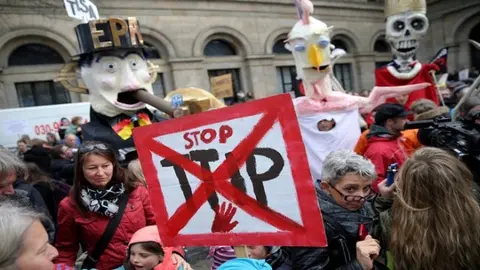 ttip.jpg_2002894772