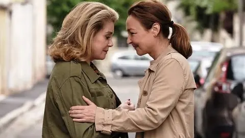 dos mujeres