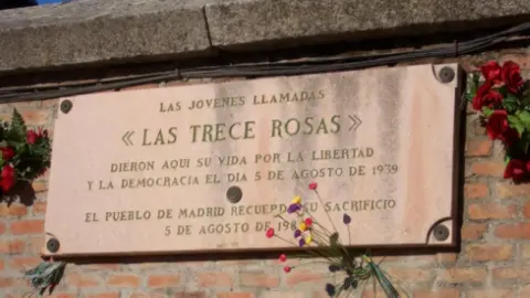 trece rosas