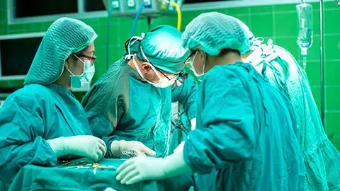 operacion-medicos