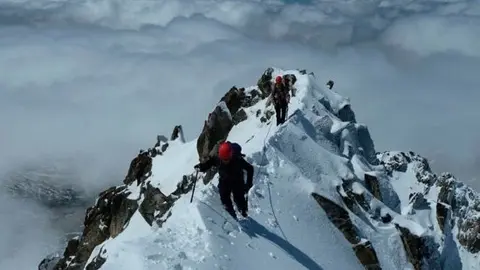 monta&ntilde;a