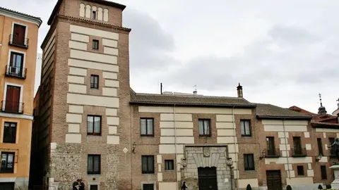 Casa y Torre LosLujanes