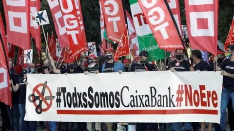 protestas CAIXABANK foto UGT 1