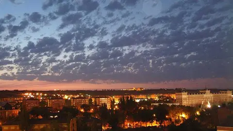 800px-La_Rondilla_desde_el_hospital_Rio_Hortega_(Valladolid,_Espa&ntilde;a_-_15-08-2005)bbb