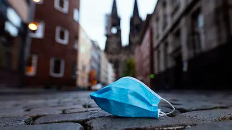 Una epidemia de golfos